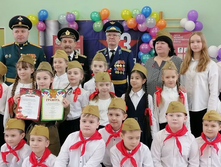 Смотры строя и песни ко Дню защитника Отечества